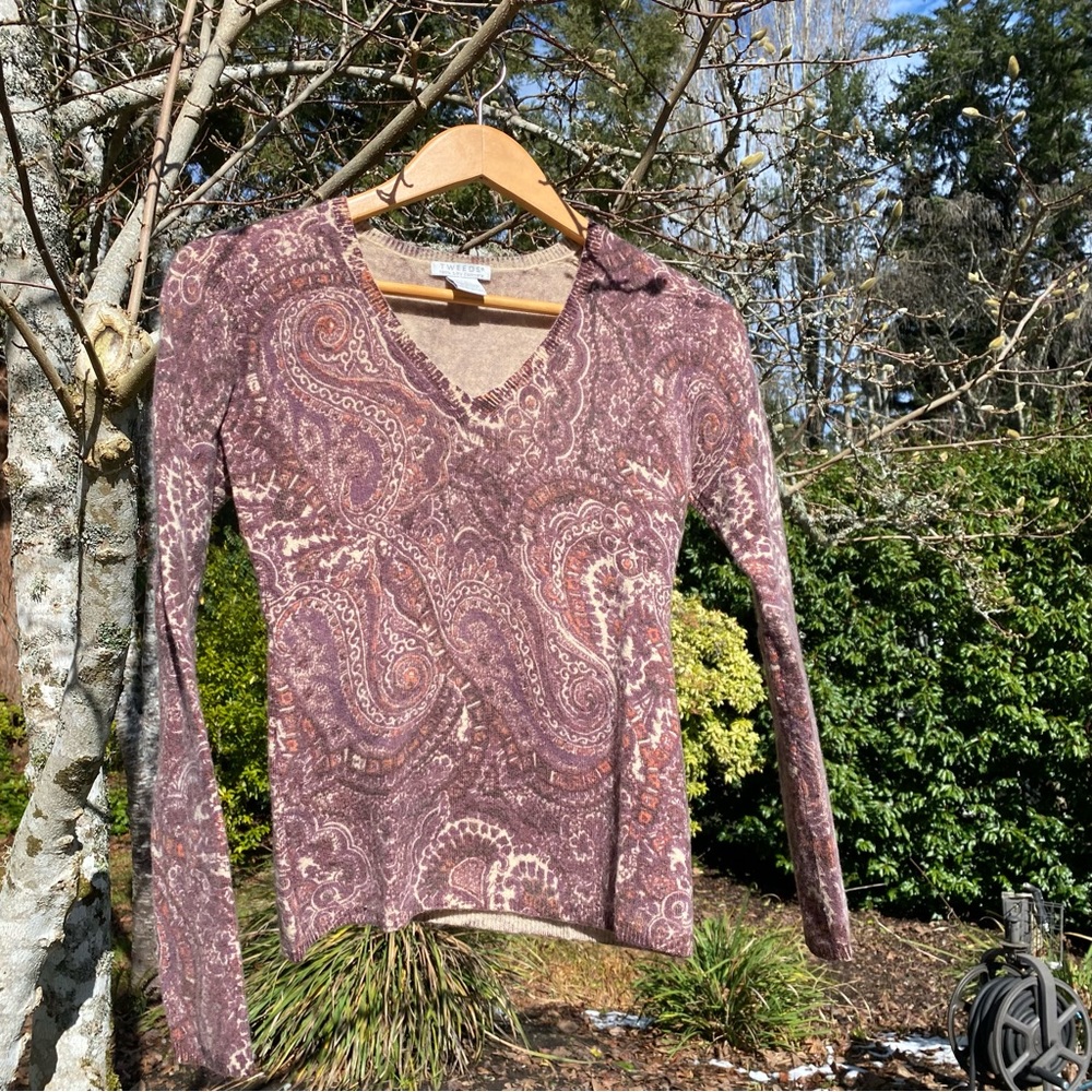 Cashmere v-neck sweater